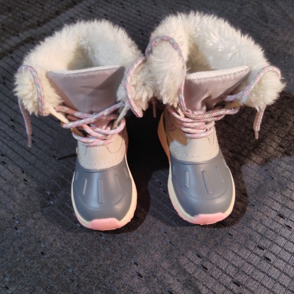 Carters Duck boots Lined Waterproof Sz 7 - Picture 1 of 8